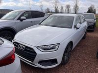 Gebraucht Audi A4 Ambiente 163 PS (119 kW) 2022 Gletscherweiß metallic Kombi