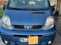 Usado Renault Trafic 101 HP (74 kW) 2005 Azul Monovolume