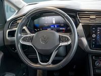 Gebraucht VW Touran 122 PS (89 kW) 2022 Grau Van / Kleinbus