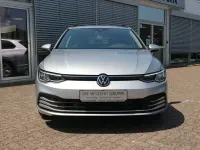 Gebraucht VW Golf VIII Life 110 PS (80 kW) 2021 Reflexsilber metallic Kombi