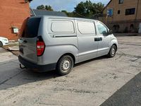 Gebraucht Hyundai H-1 136 PS (100 kW) 2017 Grau Van / Kleinbus