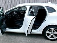 Second-hand Volvo V40 150 CP (110 kW) 2013 Alb Break