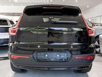 Neu Volvo XC40 Plus 163 PS (119 kW) 2025 Schwarz SUV