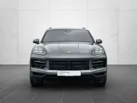 Gebraucht Porsche Cayenne E-Hybrid 470 PS (345 kW) 2025 Grau SUV