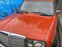 Gebraucht Mercedes 240 72 PS (52 kW) 1979 Orange Kombi