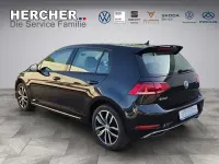 Second-hand VW Golf VII Comfortline 125 CP (91 kW) 2017 Negru Berlinǎ