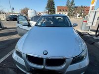 Gebraucht BMW 318 143 PS (105 kW) 2008 Grau Limousine