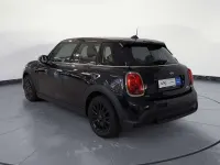 Gebraucht Mini ONE Essential 102 PS (75 kW) 2022 Midnight black metallic Kleinwagen