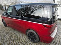 Gebraucht VW Multivan Style 150 PS (110 kW) 2023 Rot Van