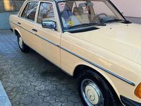 Gebraucht Mercedes 200 109 PS (80 kW) 1983 Beige Limousine