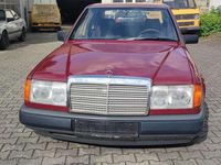 Gebraucht Mercedes E230 132 PS (97 kW) 1988 Rot Limousine