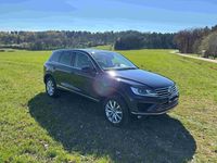 Gebraucht VW Touareg Exclusive 262 PS (192 kW) 2016 Blau SUV