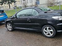 Gebraucht Peugeot 206 CC 101 PS (74 kW) 2002 Schwarz Cabrio