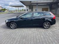 Używany Volvo V60 150 KM (110 kW) 2016 Czarny Kombi