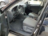 Gebraucht VW Tiguan Life 150 PS (110 kW) 2023 Deep black perleffekt SUV