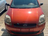 Gebraucht Ford Fiesta 80 PS (58 kW) 2006 Rot Kleinwagen