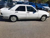 Gebraucht Mercedes 190 110 PS (80 kW) 1991 Weiß Limousine