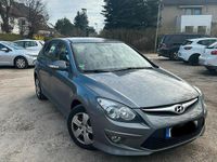 Gebraucht Hyundai i30 90 PS (66 kW) 2011 Grau Kombi