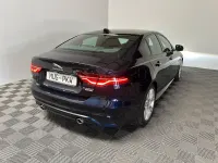 Gebraucht Jaguar XE R-Dynamic 250 PS (183 kW) 2020 Blau Limousine