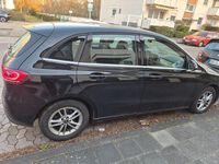 Gebraucht Mercedes B180 116 PS (85 kW) 2019 Schwarz Van / Kleinbus