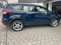 Gebraucht Ford Kuga 125 PS (91 kW) 2016 Blau SUV