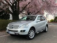 Gebraucht Mercedes ML320 224 PS (164 kW) 2007 Silber SUV