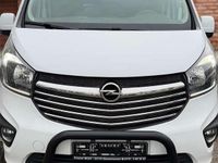 Gebraucht Opel Vivaro 145 PS (106 kW) 2015 Casabl/arctic/eisweiss/kaolin Van / Kleinbus
