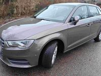 Gebraucht Audi A3 Ambiente 110 PS (80 kW) 2014 Grau Kombi
