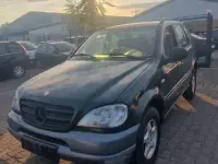Gebraucht Mercedes ML320 218 PS (160 kW) 2001 Grün SUV