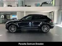 Gebraucht Porsche Macan 265 PS (194 kW) 2023 Tiefschwarzmetallic (metallic) SUV