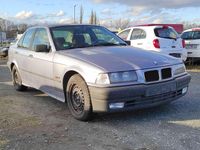 Gebraucht BMW 318 116 PS (85 kW) 1995 Grau Limousine