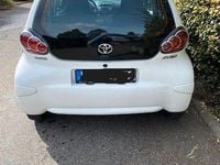Gebraucht Toyota Aygo Cool 68 PS (50 kW) 2014 Weiß Kleinwagen