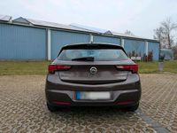 Gebraucht Opel Astra 105 PS (77 kW) 2017 Braun Limousine