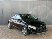 Neu Hyundai i20 90 PS (66 kW) 2026 Schwarz Kleinwagen