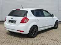 Brugt Kia Ceed Edition 7 90 HK (66 kW) 2012 Hvid Hatchback