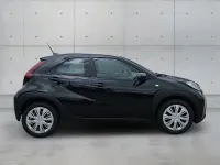 Gebraucht Toyota Aygo X X-play 72 PS (52 kW) 2022 Mysticschwarz SUV