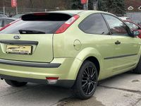 Gebraucht Ford Focus Trend 80 PS (58 kW) 2006 Gold Kleinwagen