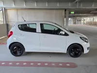 Używany Opel Karl Edition 75 KM (55 kW) 2017 Biały Hatchback