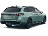 Gebraucht VW Passat R-line 177 PS (130 kW) 2025 Maripositgrün Kombi