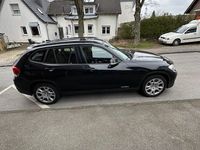 gebraucht BMW X1 xDrive 20d -schwarz-metallic