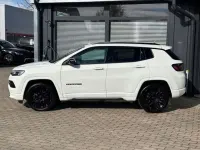 Gebraucht Jeep Compass Altitude 131 PS (96 kW) 2024 Alpine white SUV