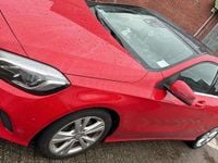 Gebraucht Mercedes A200 156 PS (114 kW) 2016 Rot Limousine