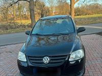 Gebraucht VW Fox 54 PS (39 kW) 2008 Schwarz Kleinwagen