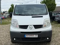 Gebraucht Renault Trafic 114 PS (83 kW) 2013 Weiß Van / Kleinbus