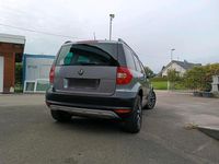 Gebraucht Skoda Yeti 140 PS (102 kW) 2012 Grau SUV