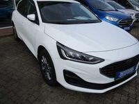 Gebraucht Ford Focus Titanium 125 PS (91 kW) 2022 Weiß Limousine