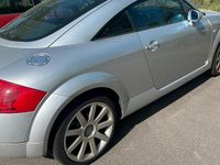 Second-hand Audi TT 180 CP (132 kW) 2002 Argintiu Coupe