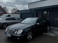 Gebraucht Mercedes E240 177 PS (130 kW) 2002 Blau Limousine