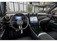 Gebraucht Mercedes GLC300 Advanced Plus 270 PS (198 kW) 2023 Rot / manufaktur patagonienrot SUV