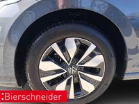 Gebraucht VW Golf VIII Pro 150 PS (110 kW) 2025 Grau Limousine